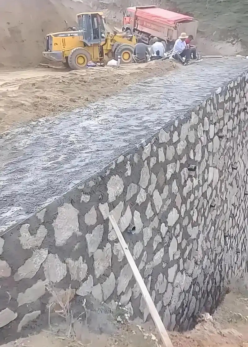 青岛南区边坡加固